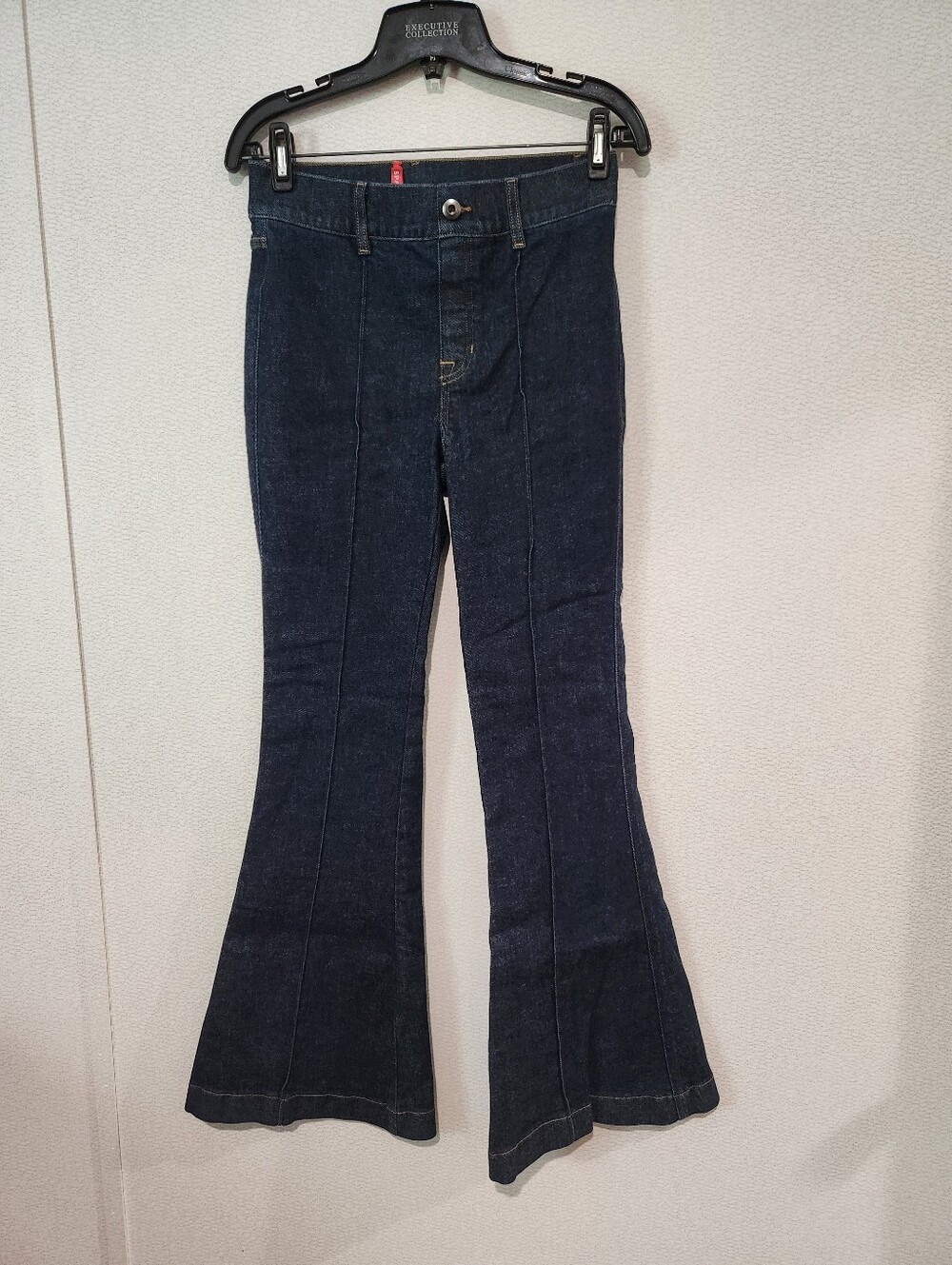 SPANX Womens Pintuck Flare Jeans Small